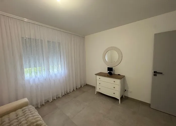 Ursu فيلة داي